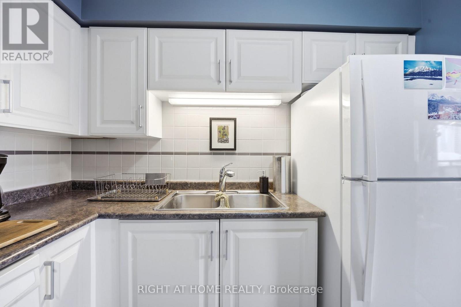#1602 298 JARVIS STREET - 10