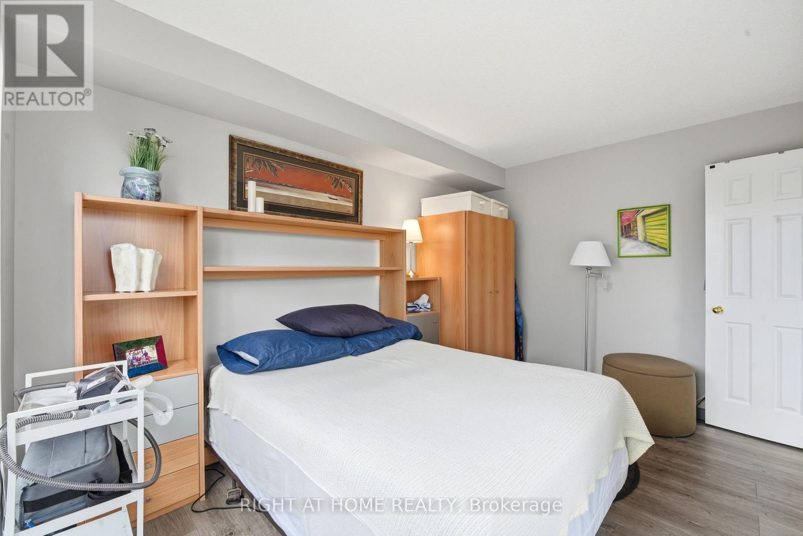 #1602 298 JARVIS STREET - 17
