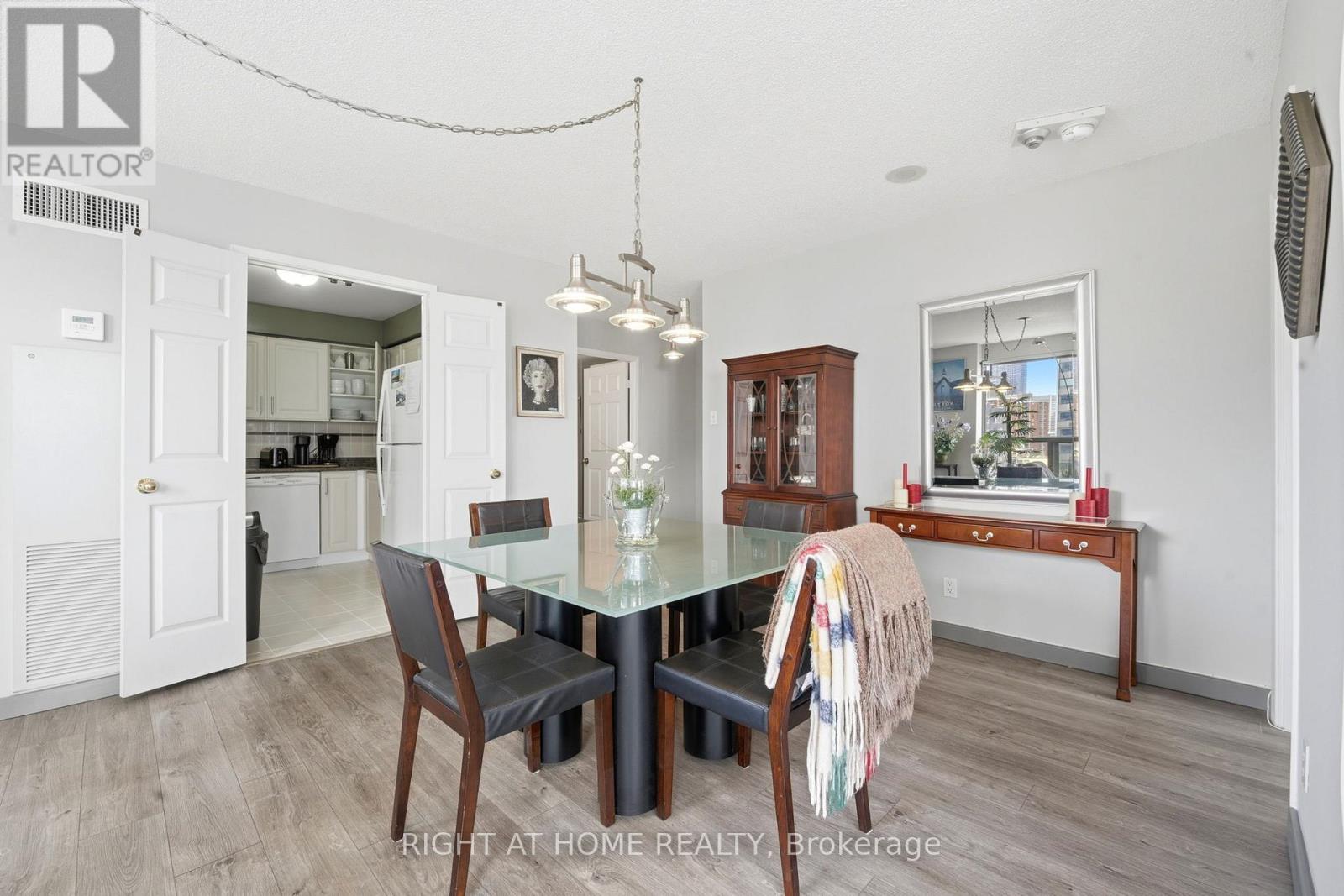 #1602 298 JARVIS STREET - 12