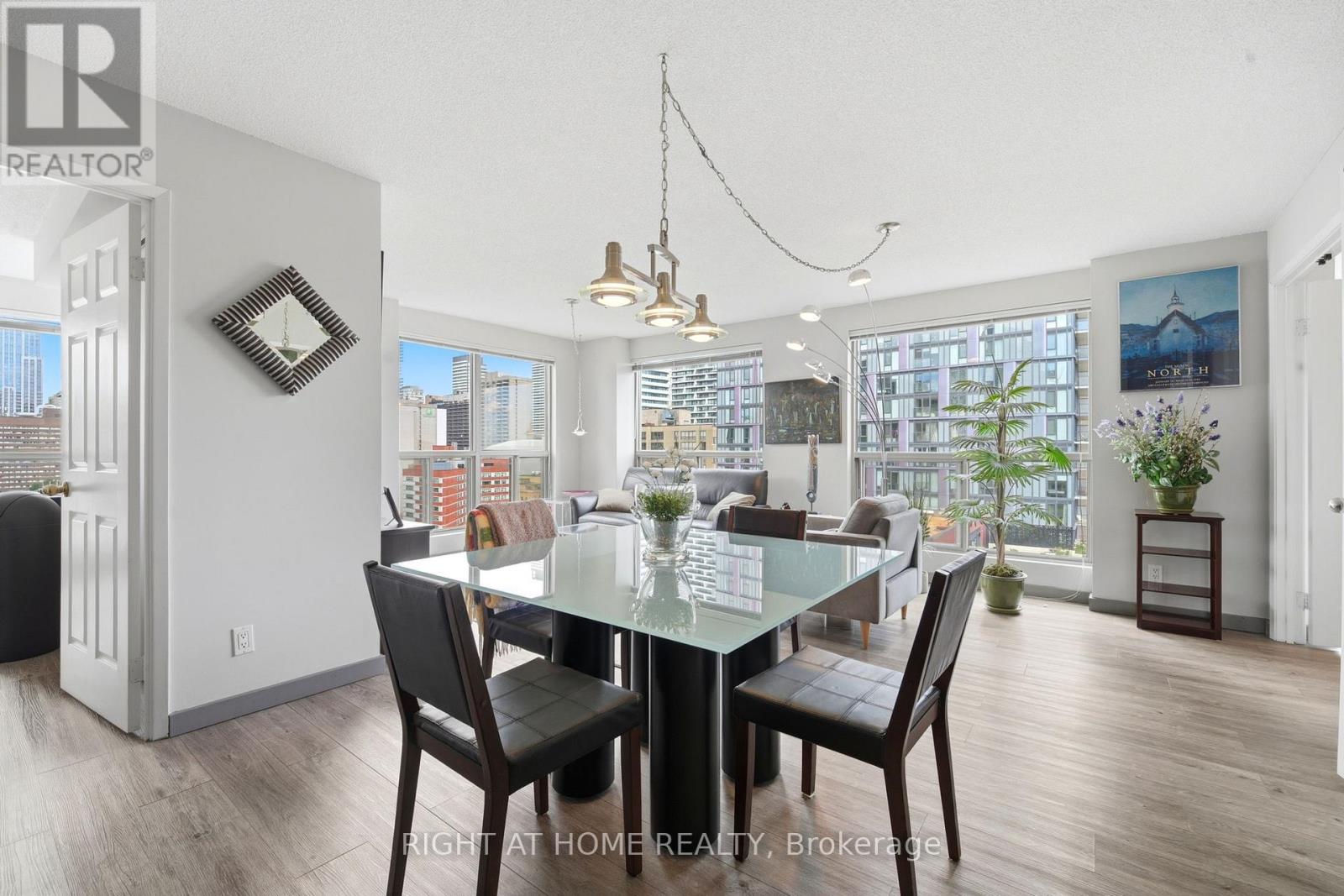 #1602 298 JARVIS STREET - 11