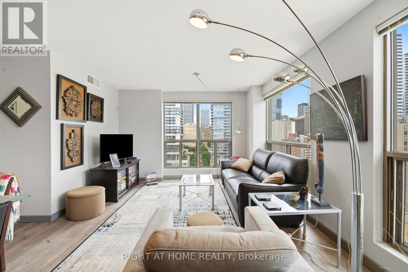 #1602 298 JARVIS STREET - 6