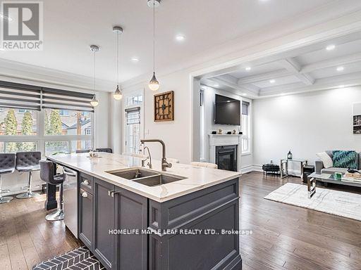 47 HAWKE CRESCENT - 19
