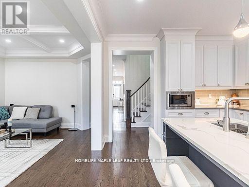 47 HAWKE CRESCENT - 21