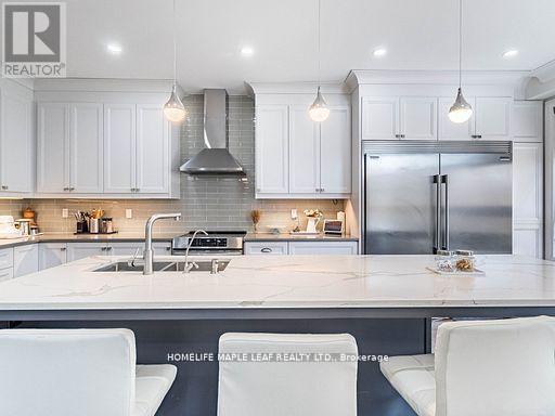 47 HAWKE CRESCENT - 22