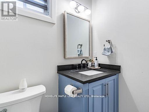 47 HAWKE CRESCENT - 24