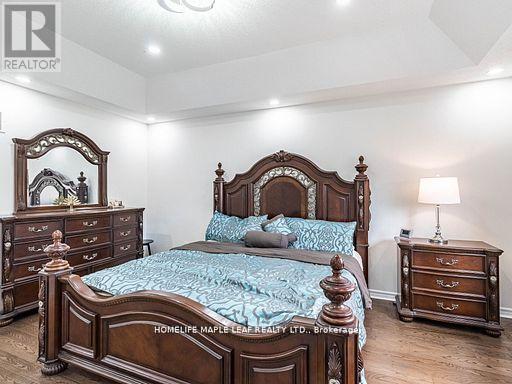 47 HAWKE CRESCENT - 27