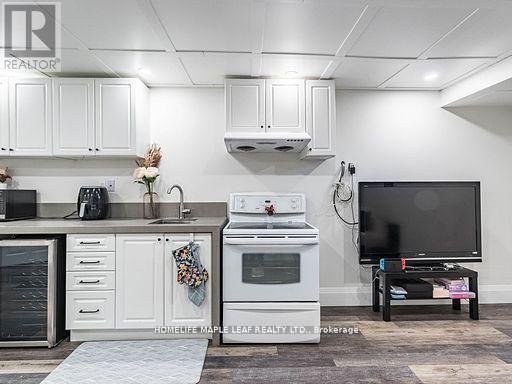 47 HAWKE CRESCENT - 39