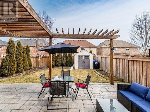47 HAWKE CRESCENT - 47