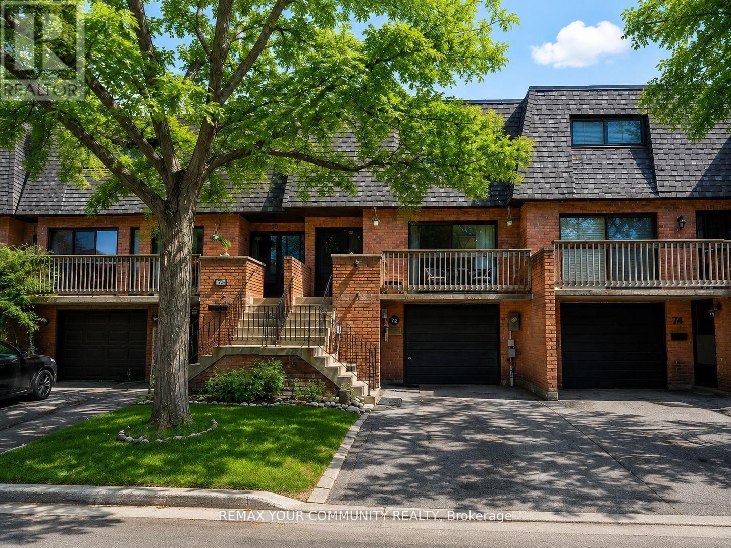 #16 72 ASHGLEN WAY - 1