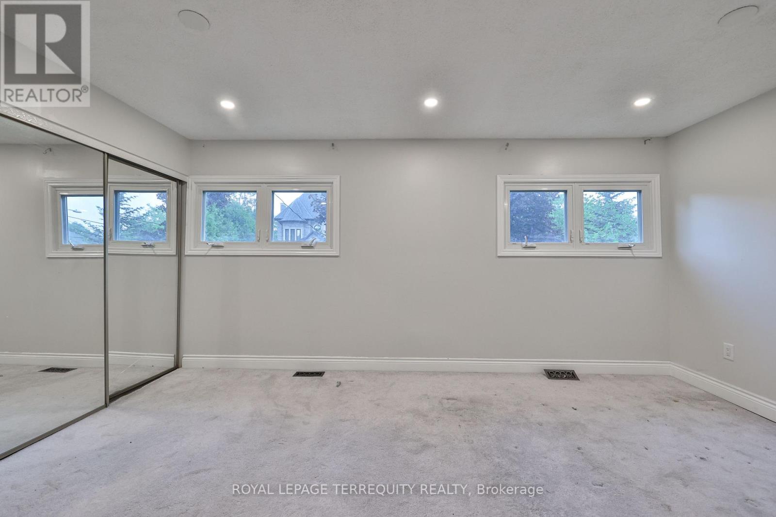 254 LAKELAND CRESCENT - 16