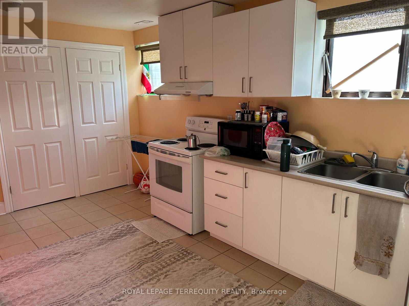 254 LAKELAND CRESCENT - 28