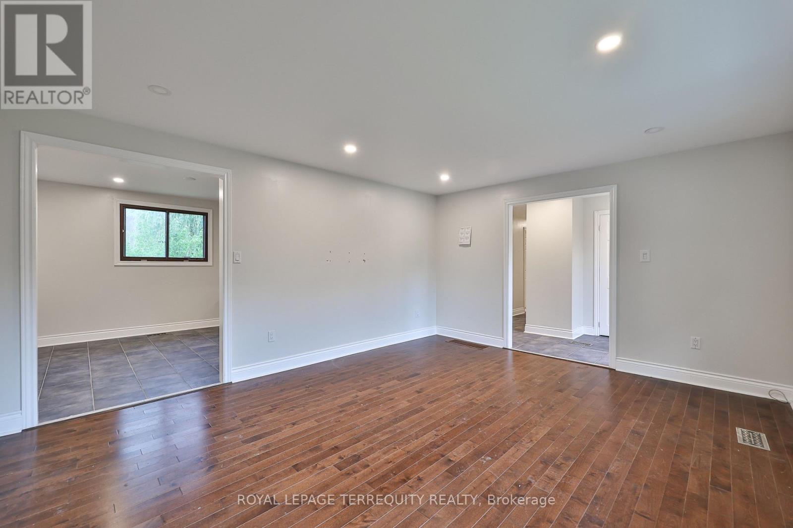 254 LAKELAND CRESCENT - 8