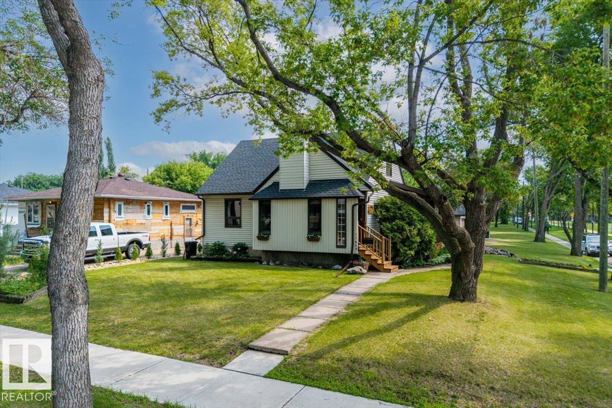 11603 70 St NW NW photo 3 — MLS® E4496517