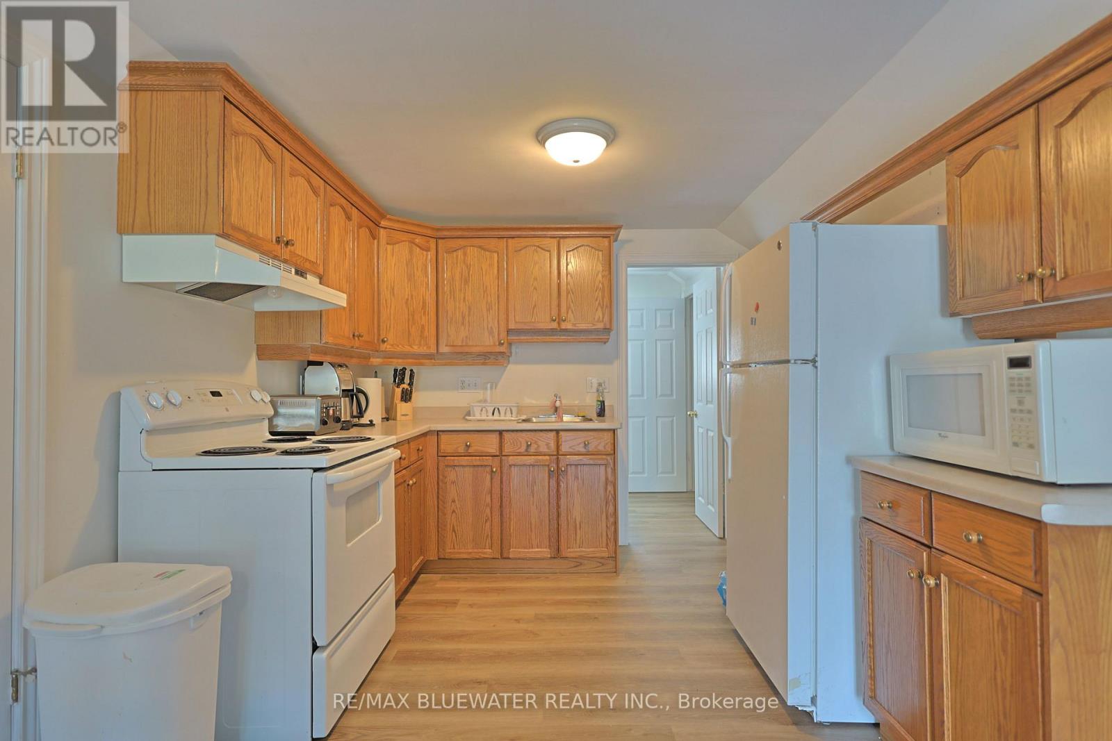 75 RIVER ROAD - 12