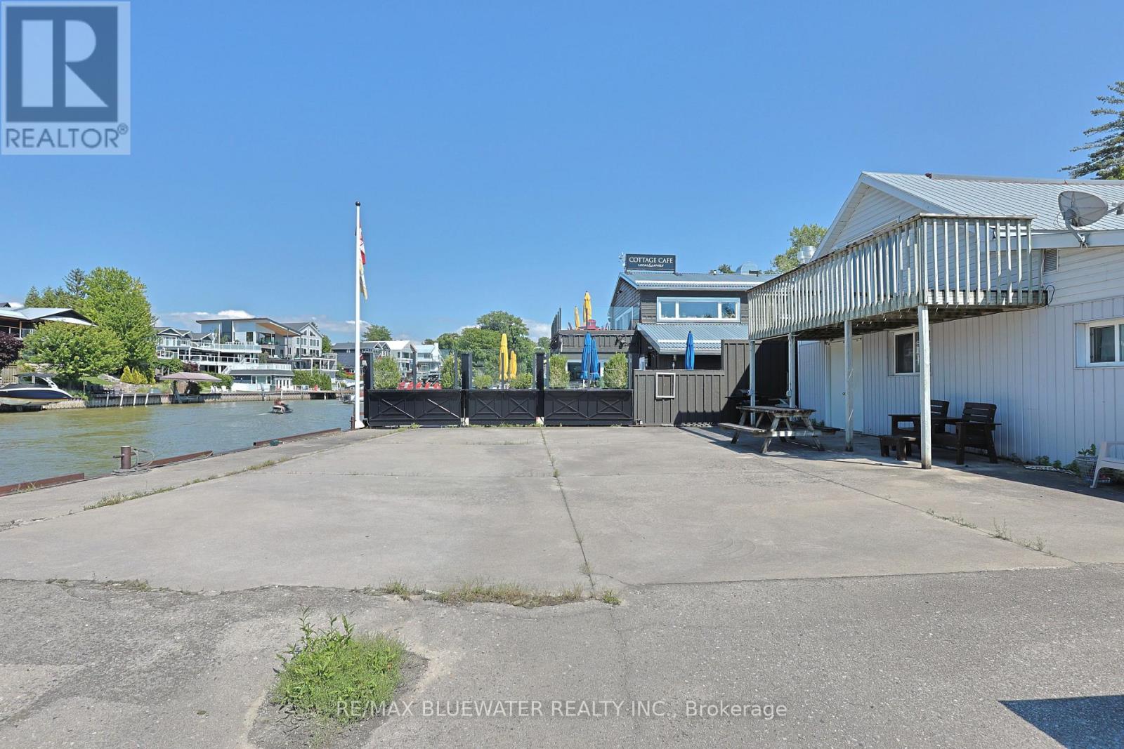 75 RIVER ROAD - 28