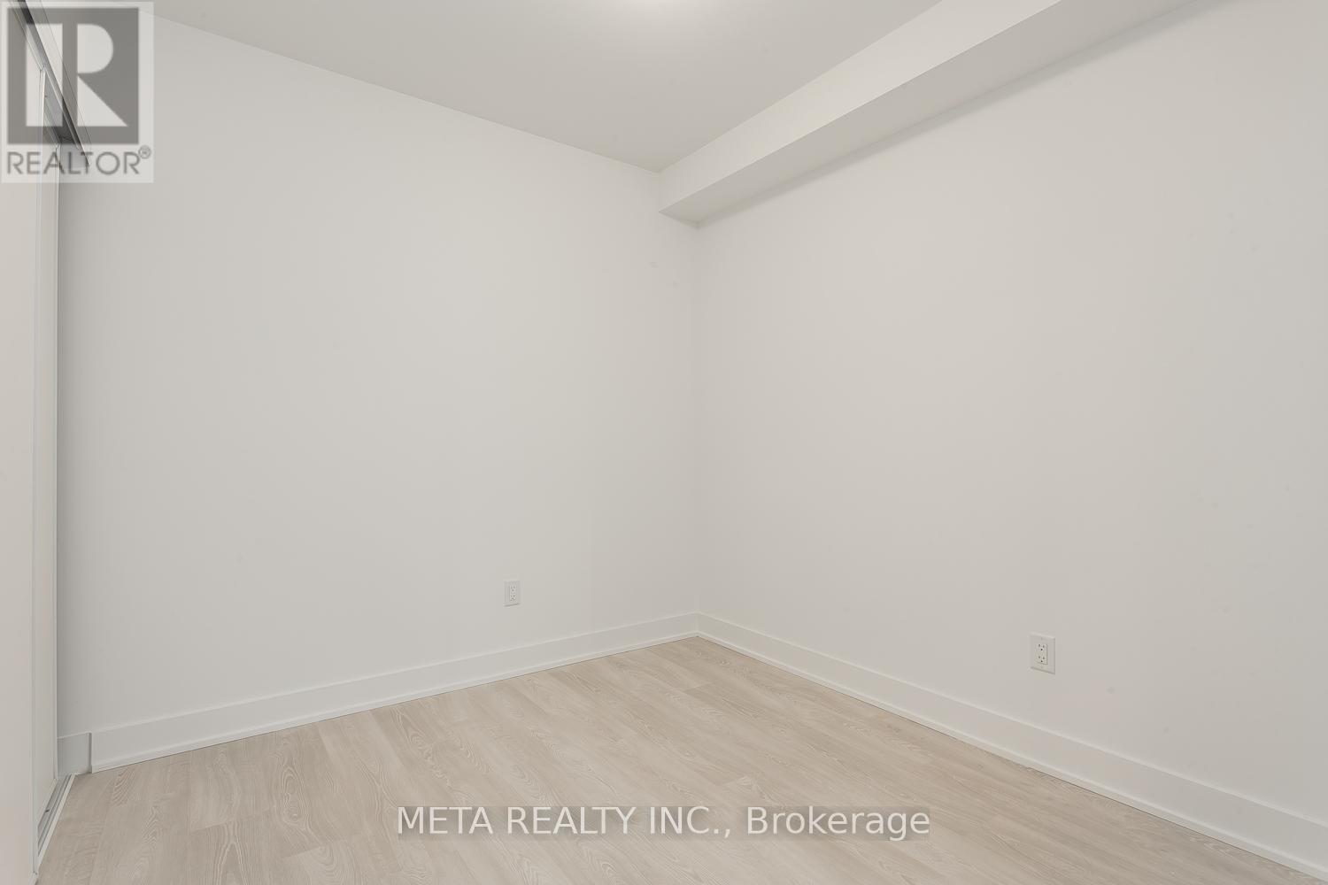 #322 2545 SIMCOE STREET N - 9
