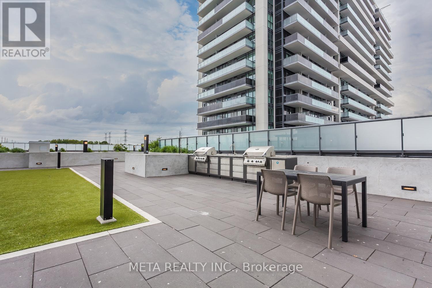 #322 2545 SIMCOE STREET N - 34