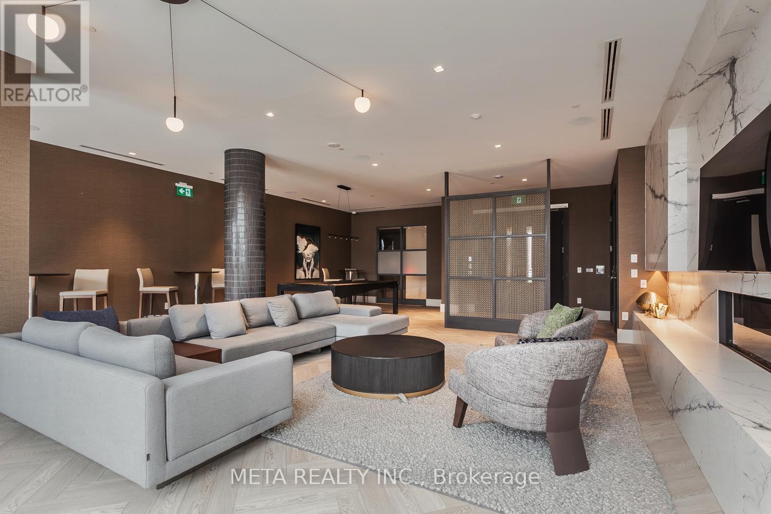 #322 2545 SIMCOE STREET N - 23