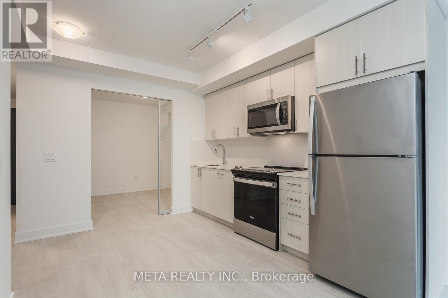 #322 2545 SIMCOE STREET N - 8