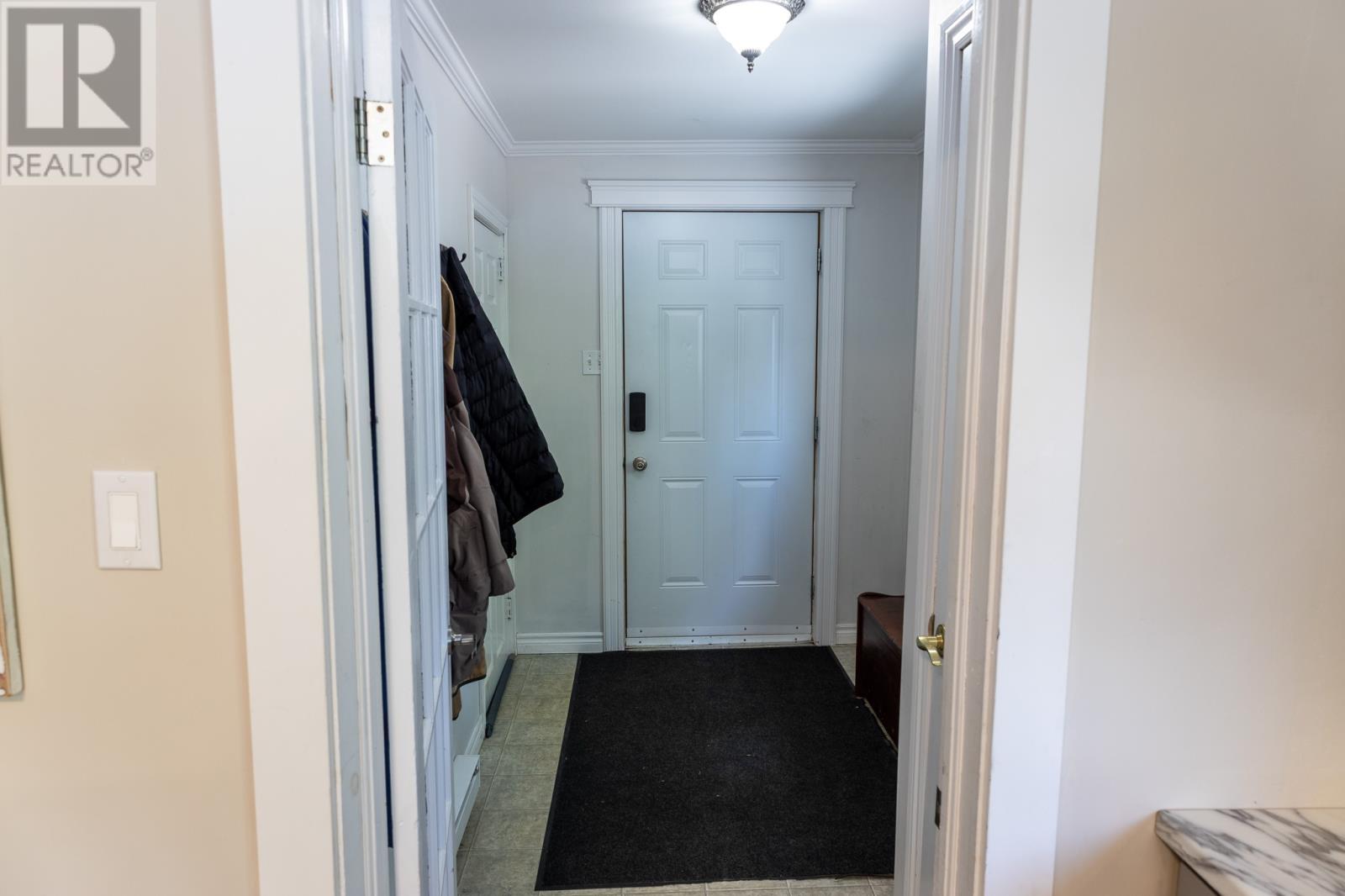 21 Seventh Avenue - Image 22