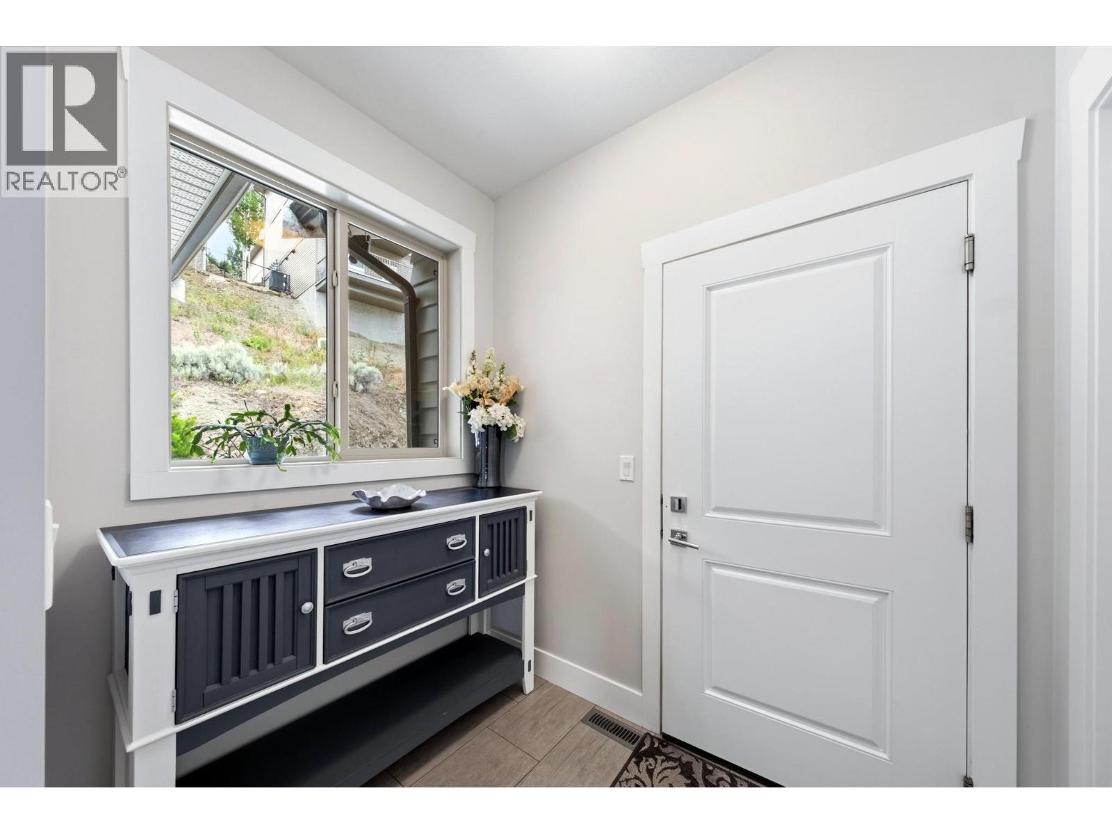 989 Mt Ida Lane - Image 13