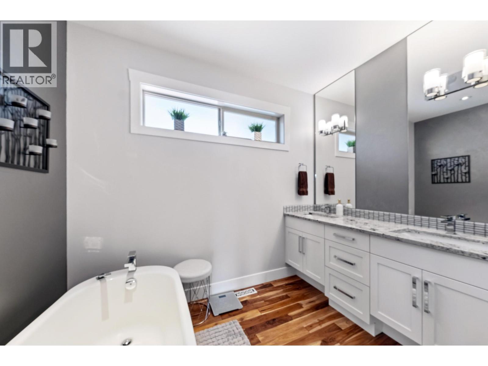 989 Mt Ida Lane - 16