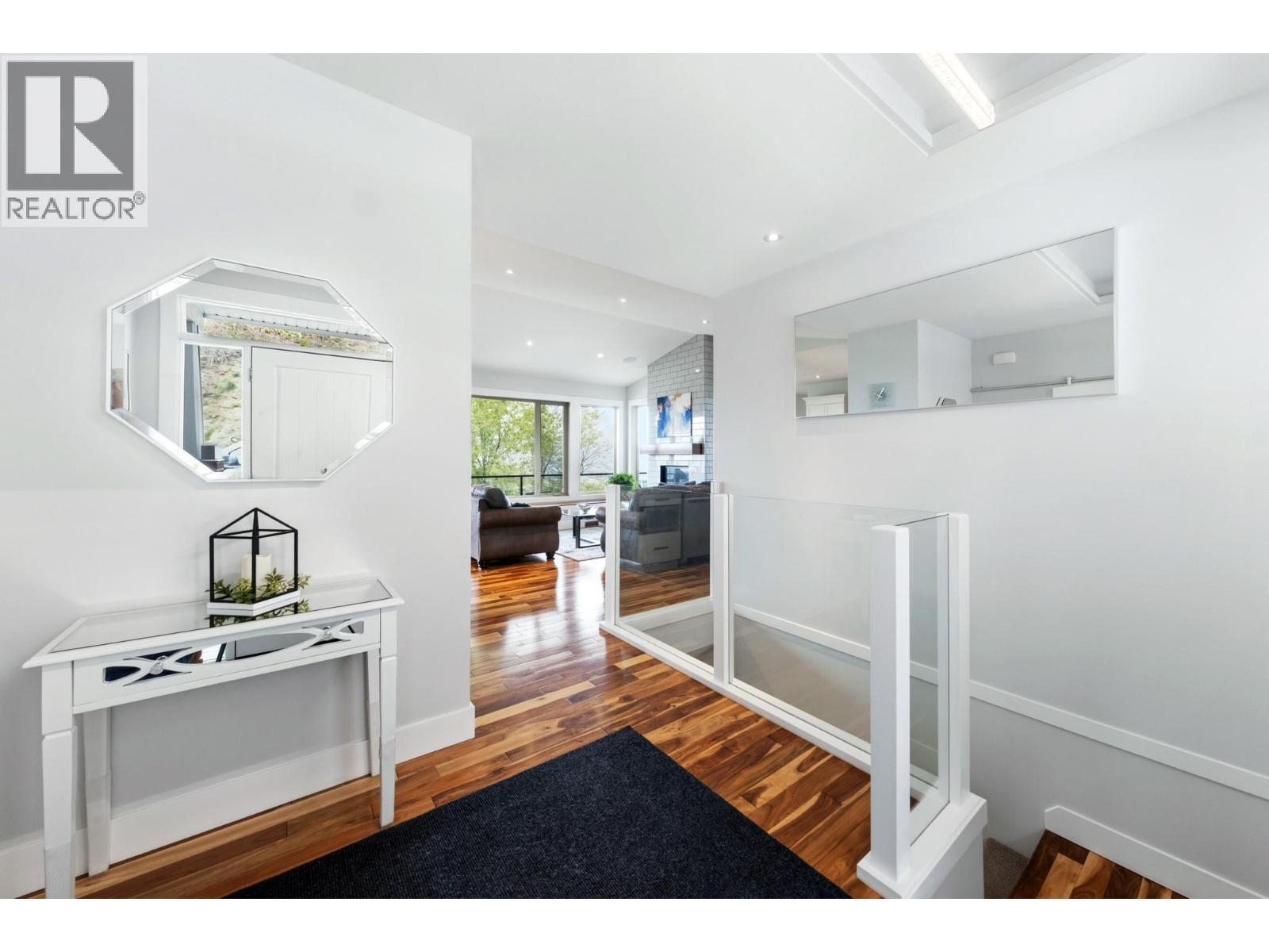 989 Mt Ida Lane - Image 3