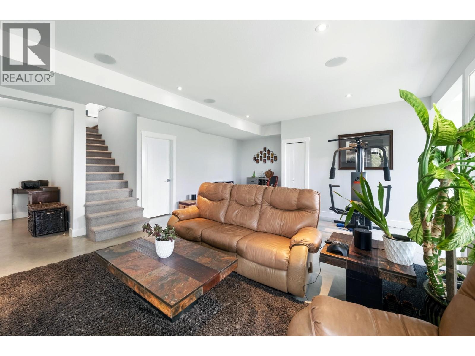 989 Mt Ida Lane - 24
