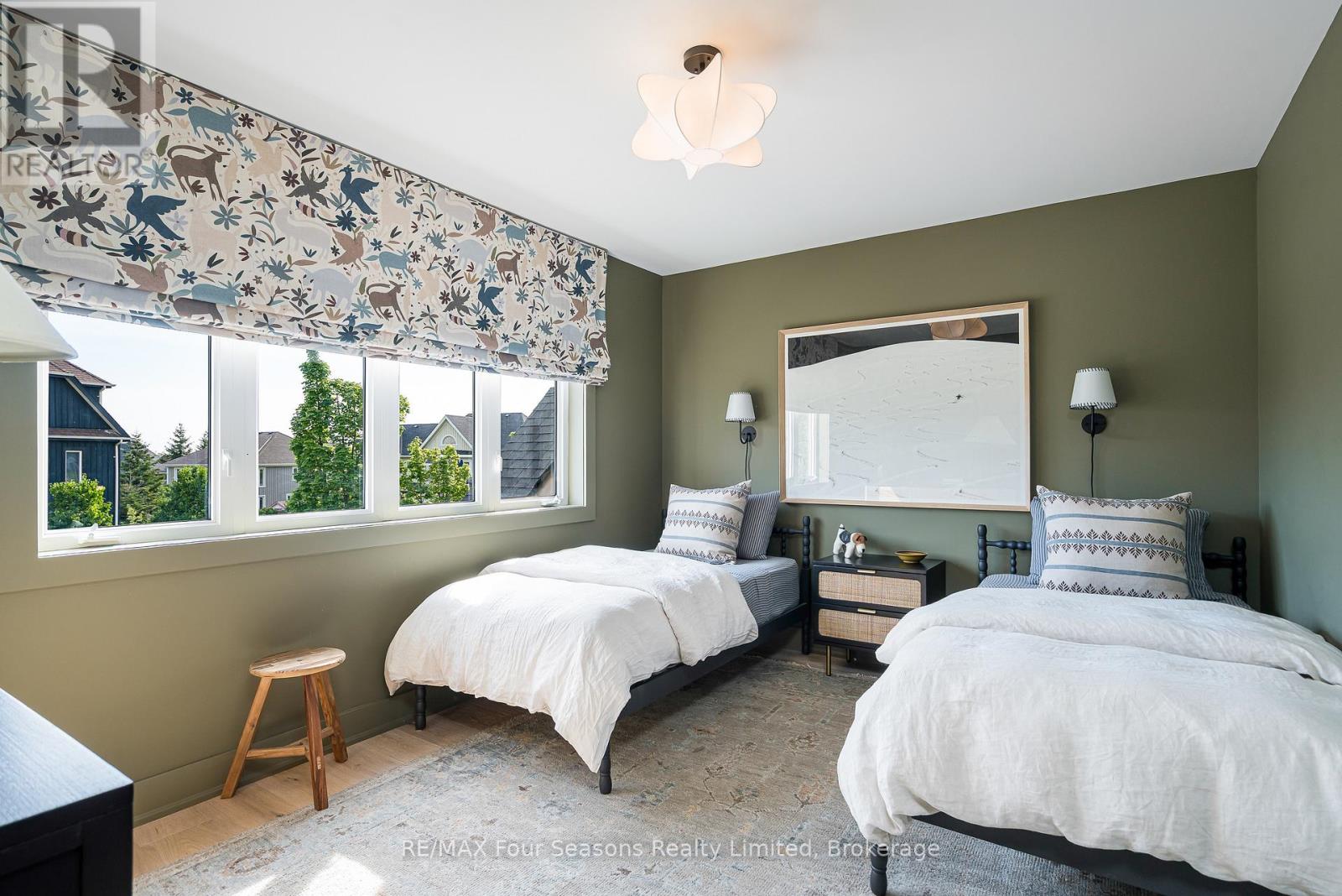 124 BIRCHES BOULEVARD - Image 32