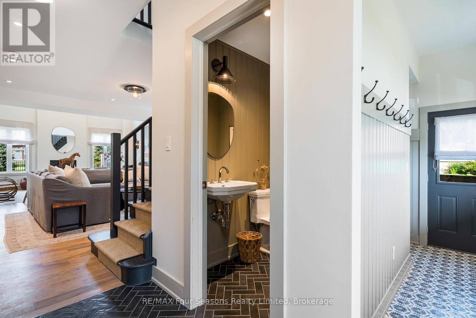 124 BIRCHES BOULEVARD - Image 36