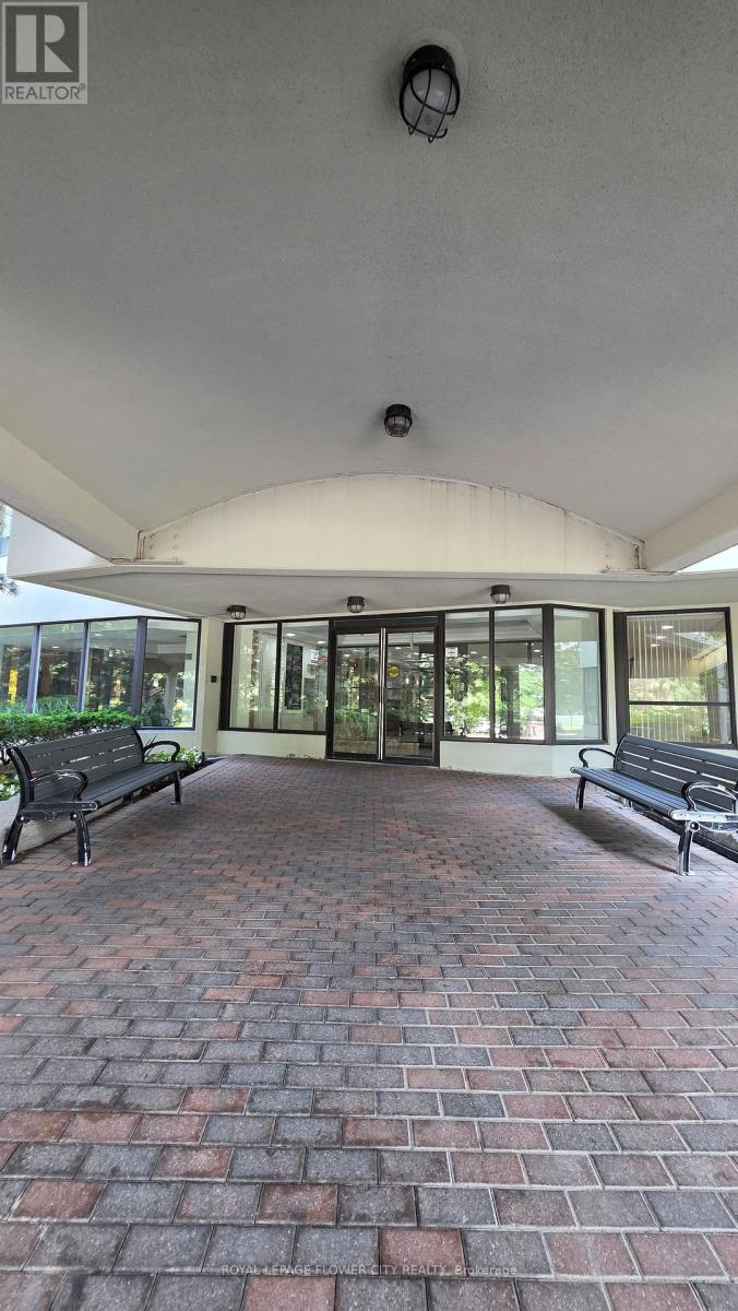 #1408 24 HANOVER ROAD - 4