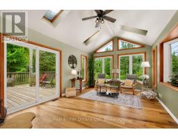 16 Mundy Avenue, Tiny, ON L9M0B5 Photo 10