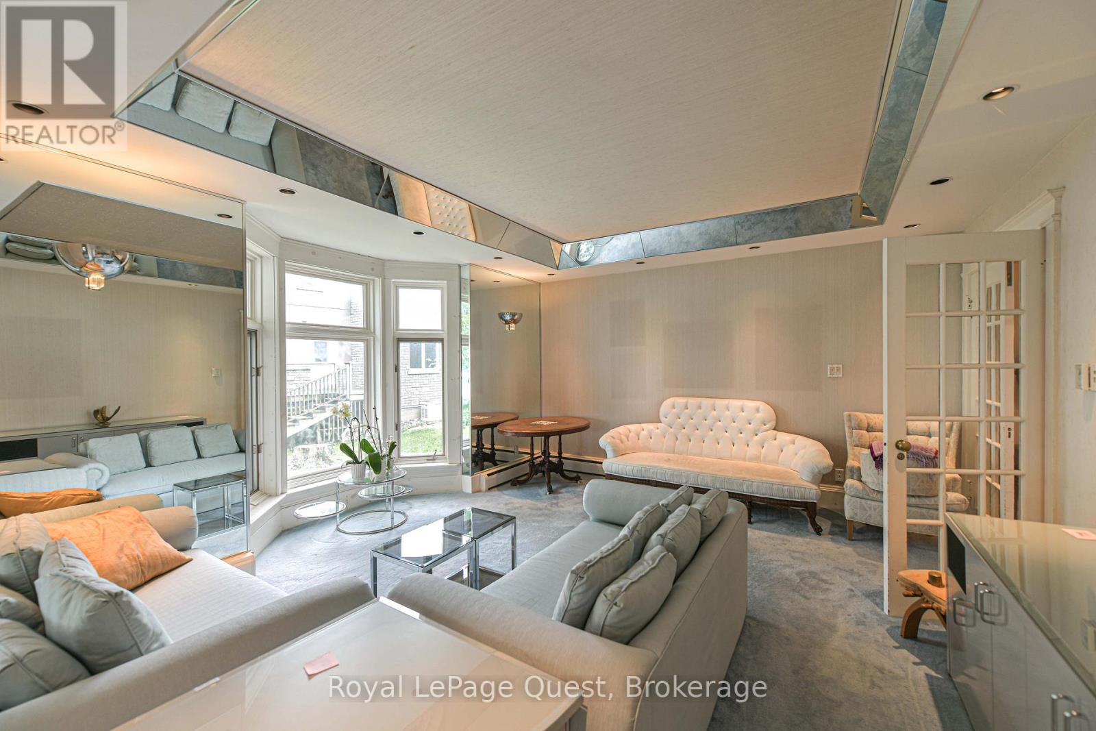 258 BAY STREET - 17