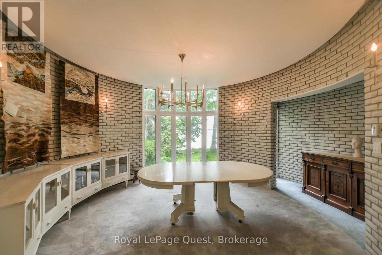 258 BAY STREET - 23