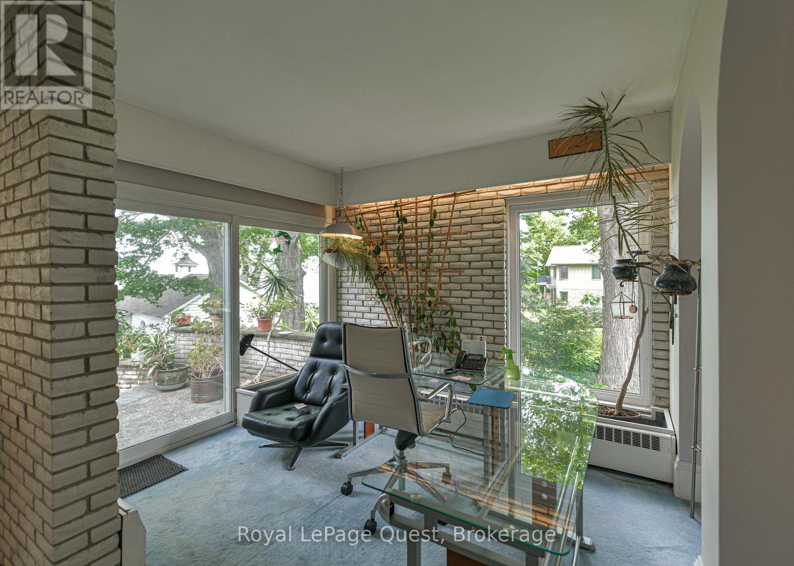 258 BAY STREET - 18
