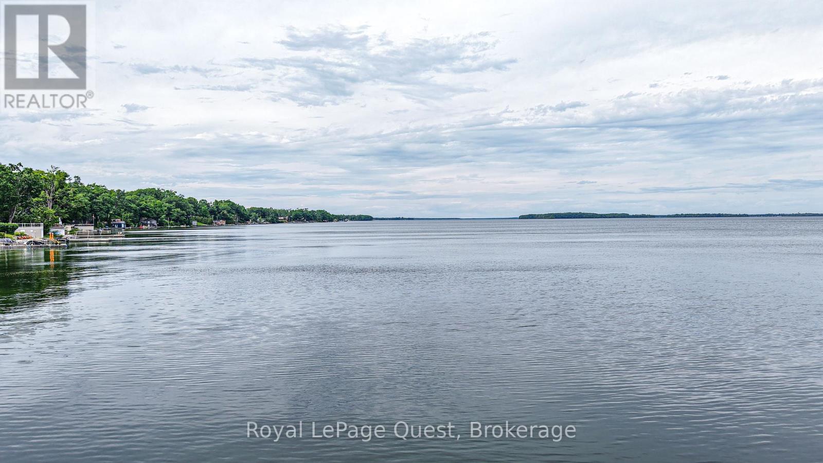 258 BAY STREET - 46