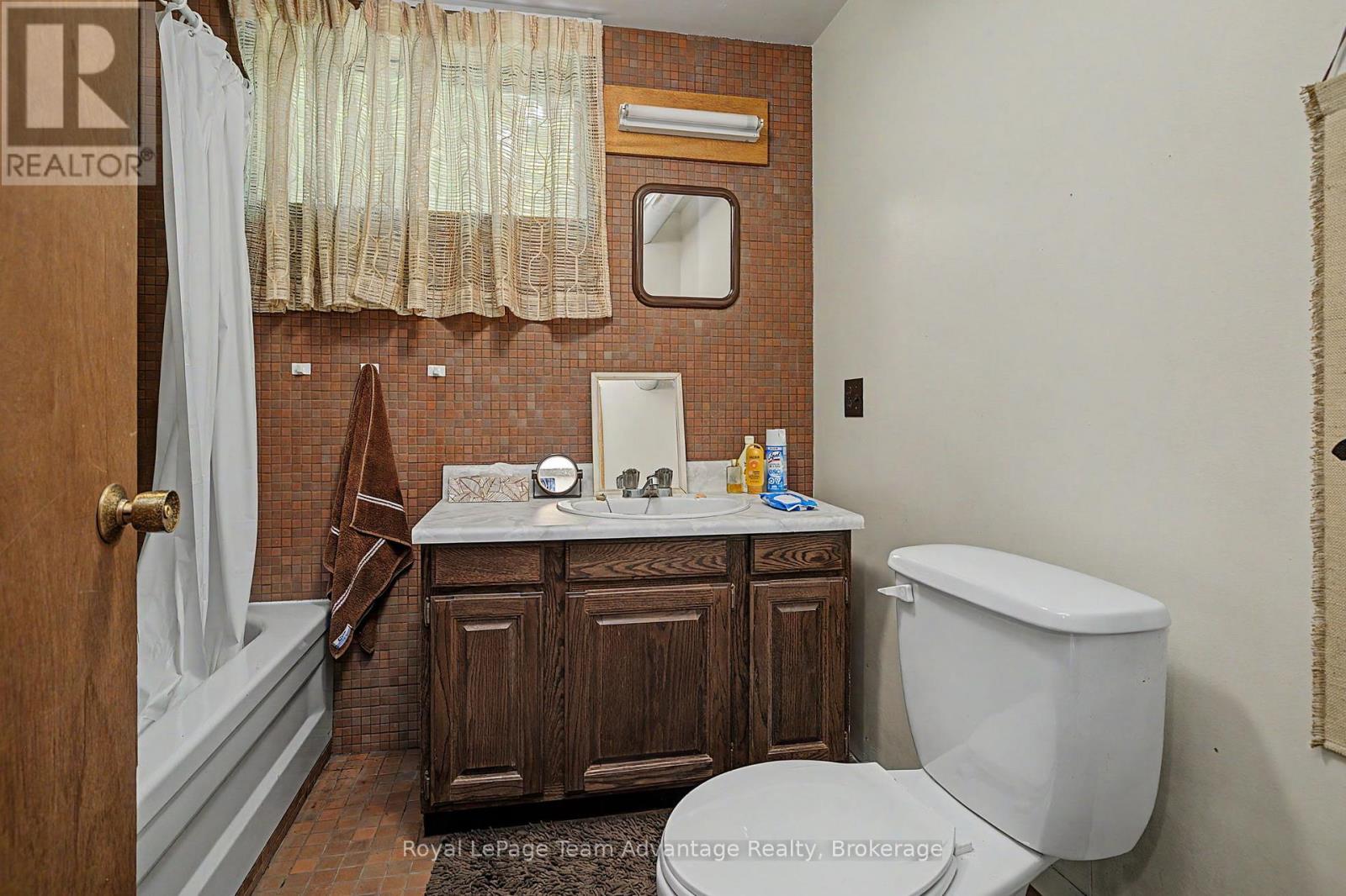 49 BAYVIEW DRIVE - 35