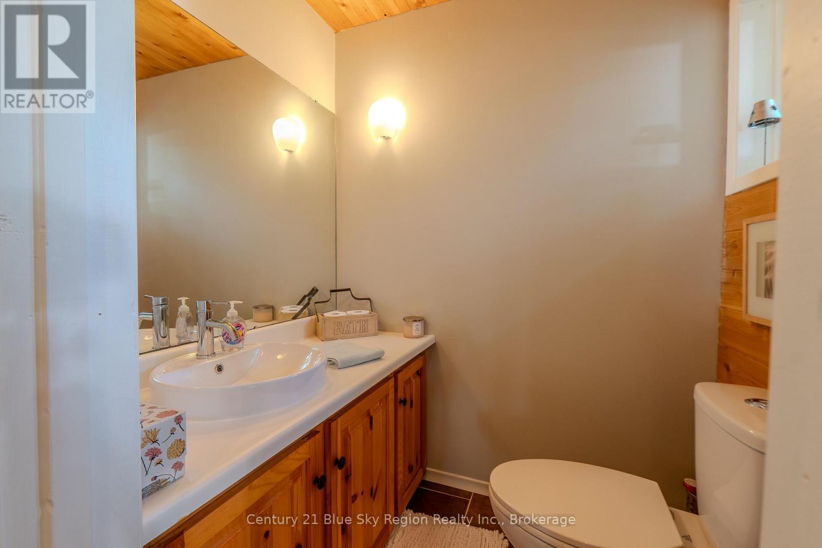 1 MURDOCH ISLAND - Image 29