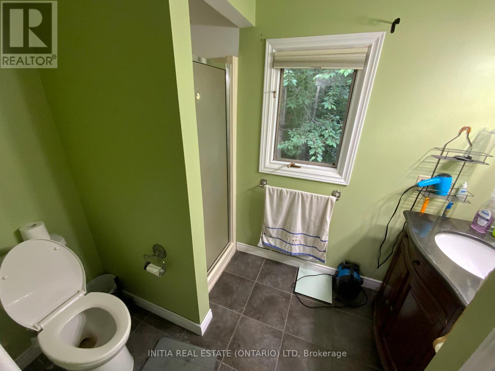 212 CHESHAM PLACE - 15