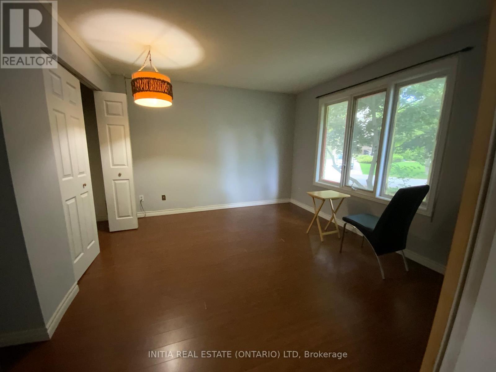212 CHESHAM PLACE - 9