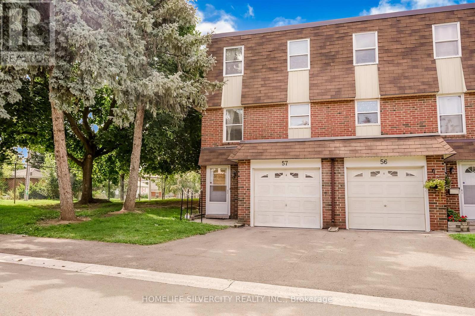 #57 235 BRONTE STREET S - 2