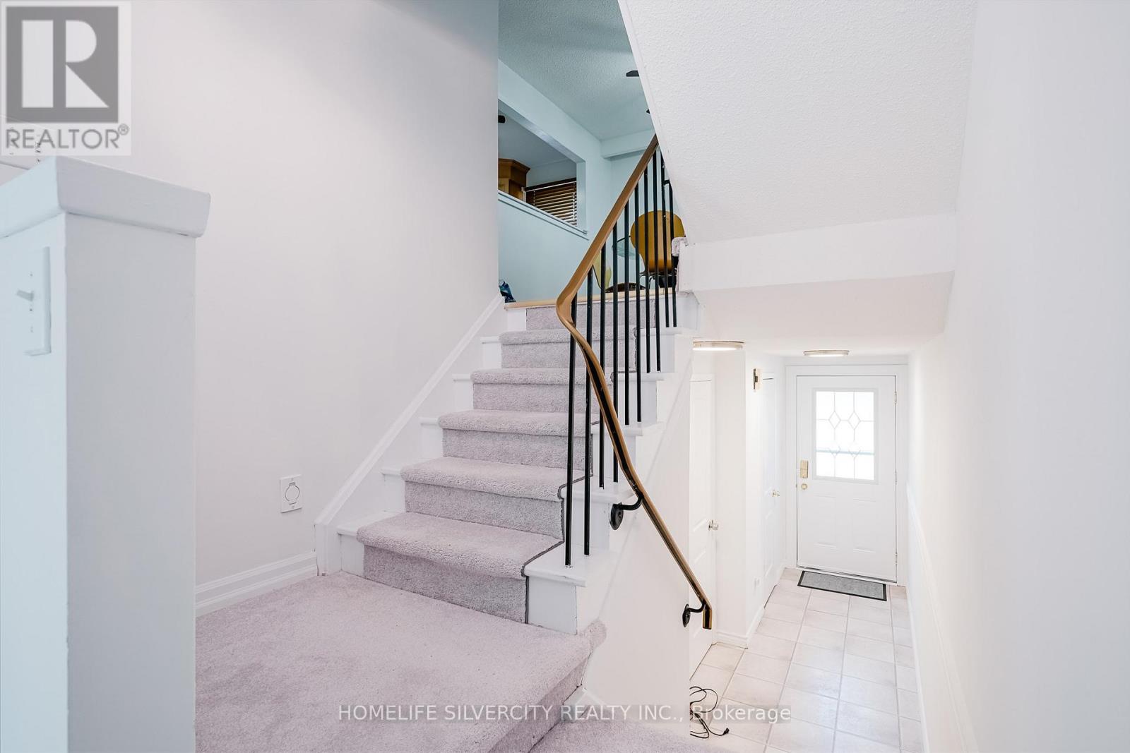 #57 235 BRONTE STREET S - 6