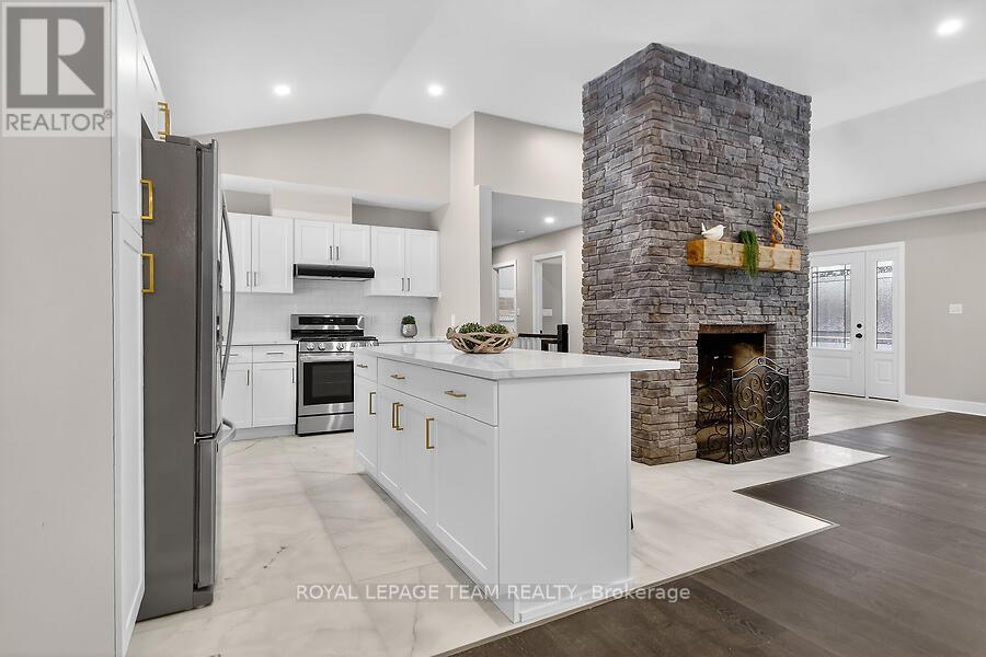 6636 MARINA DRIVE - 8