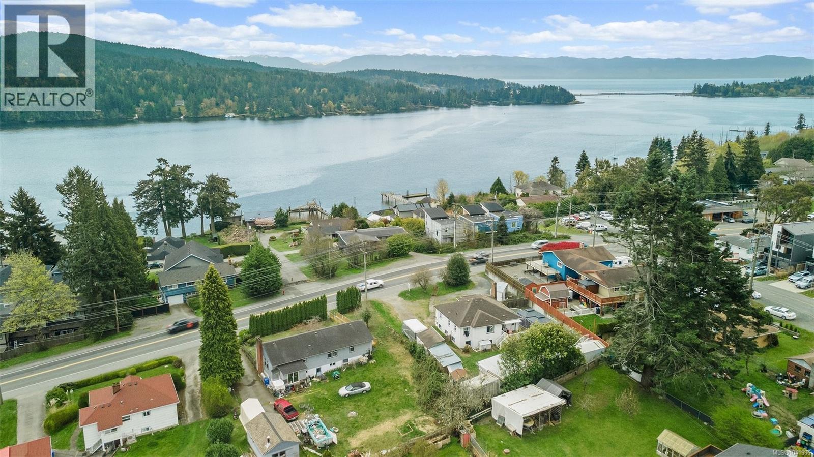 6484 Sooke Rd - 12