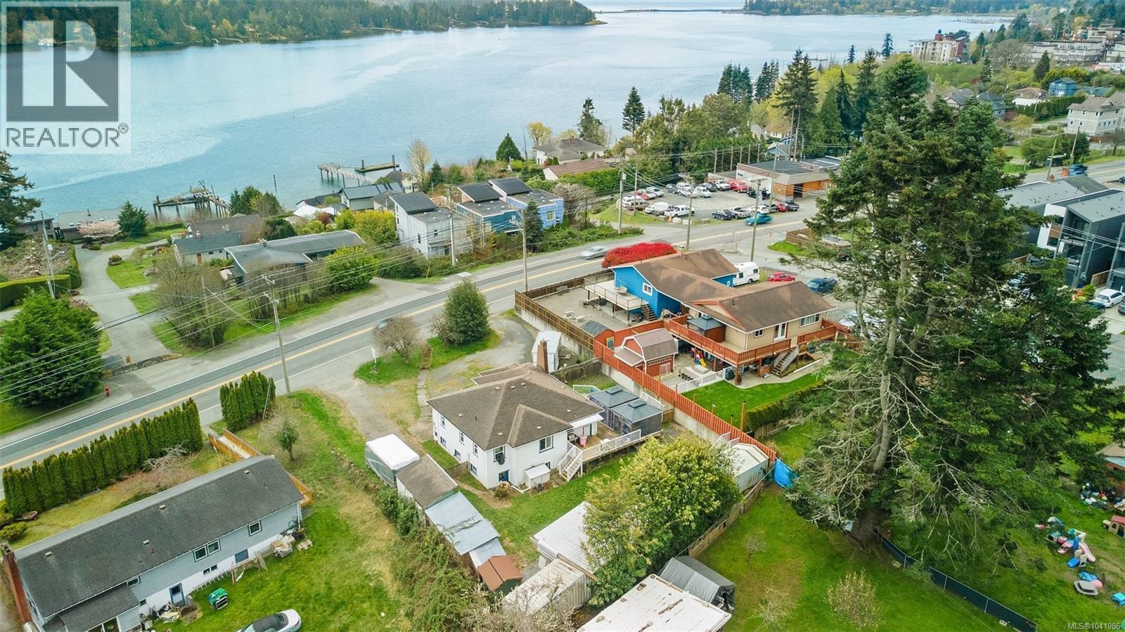 6484 Sooke Rd - 13
