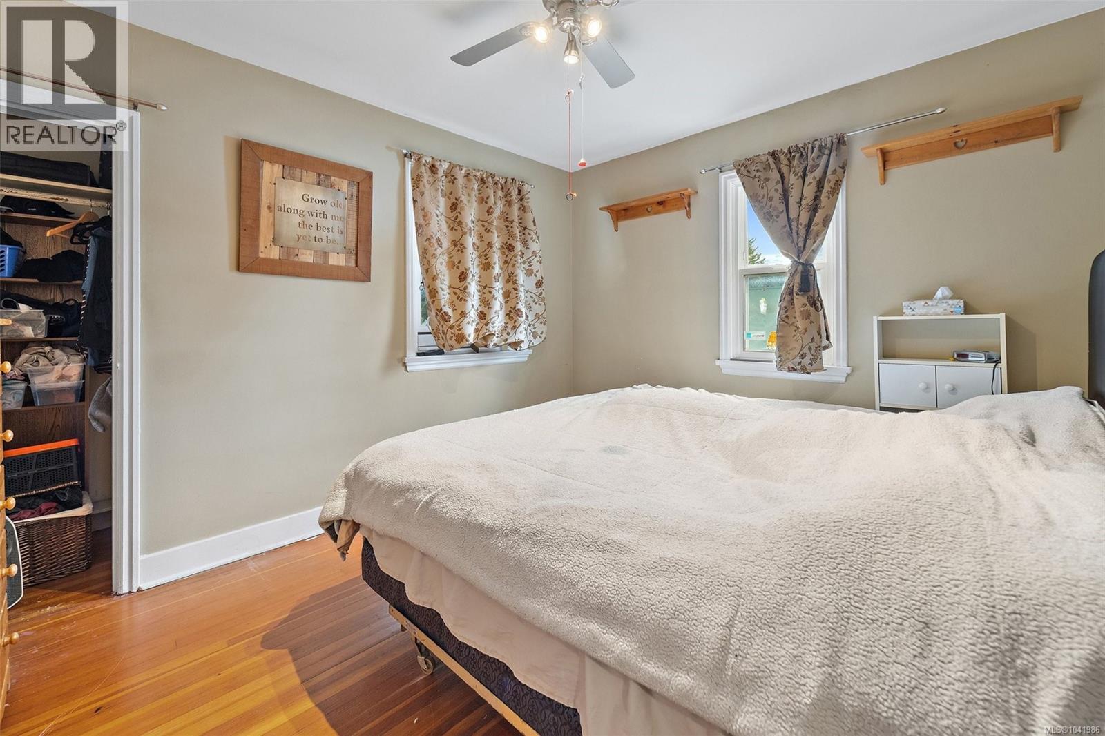 6484 Sooke Rd - 18