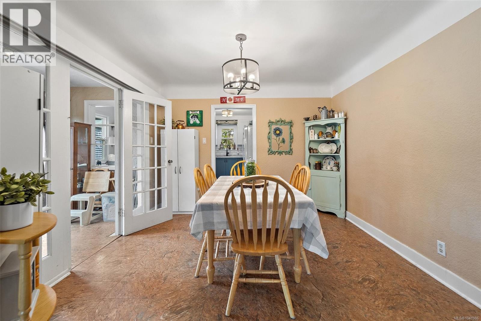 6484 Sooke Rd - 27