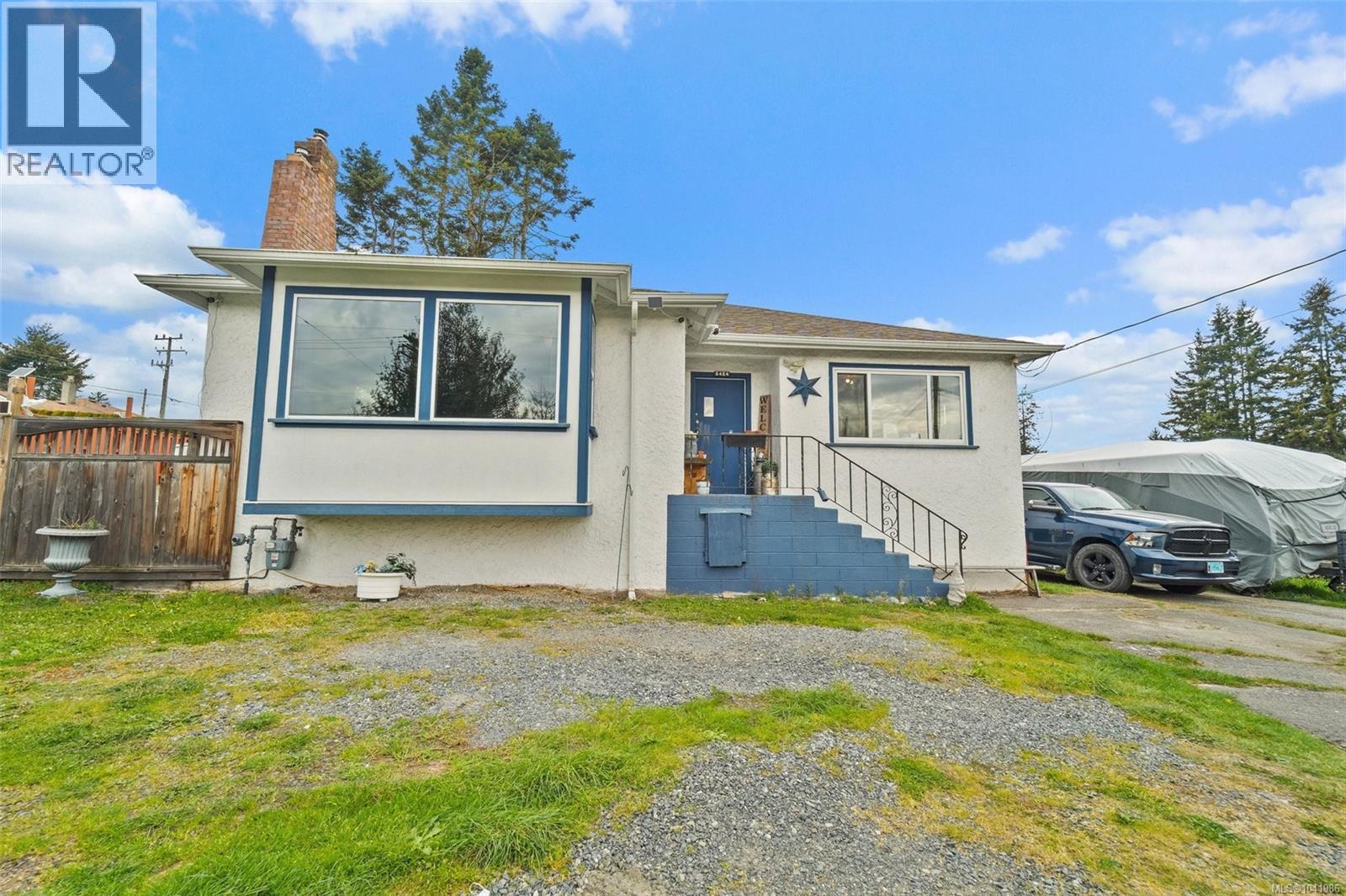6484 Sooke Rd - 43