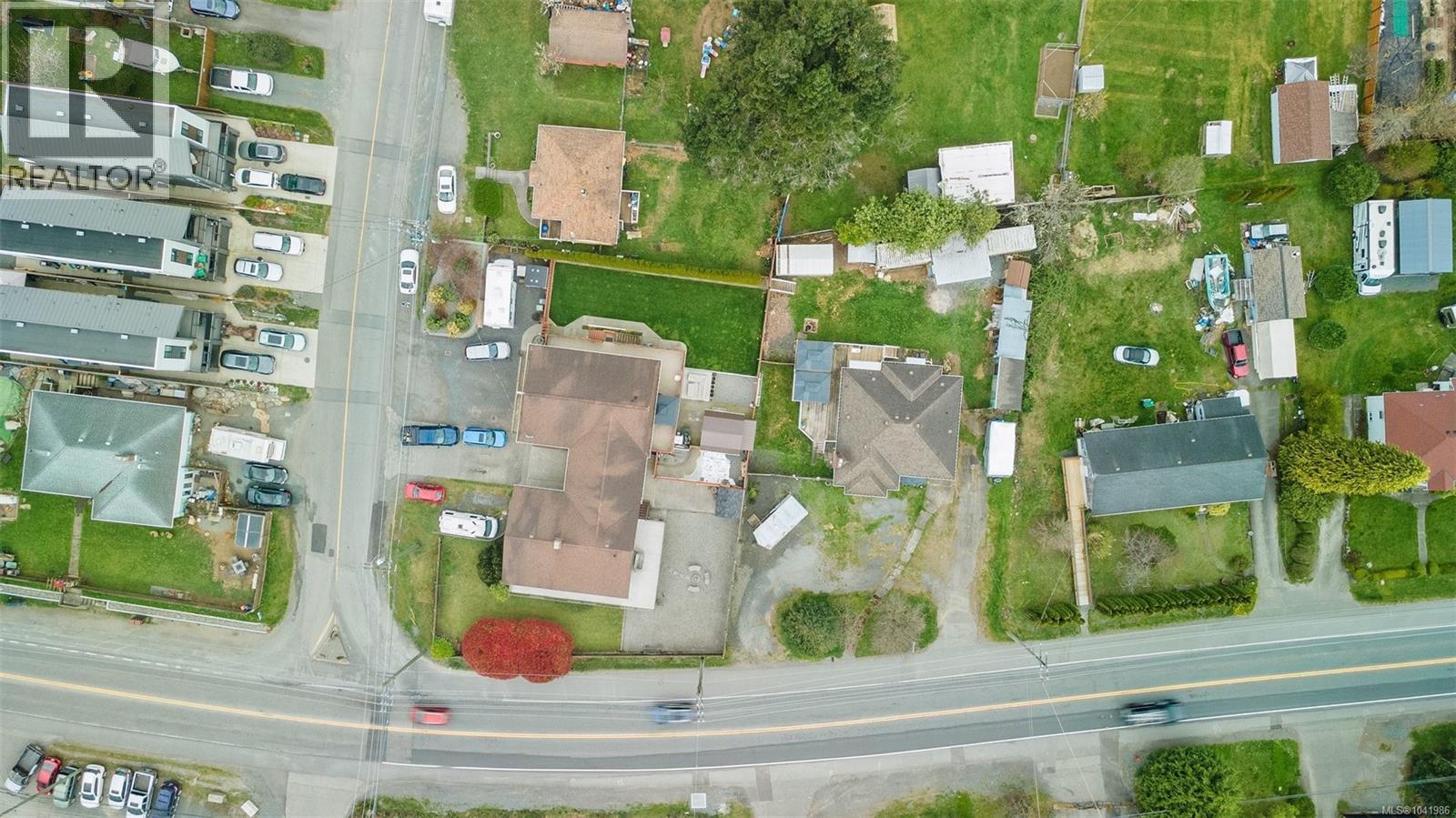 6484 Sooke Rd - 7