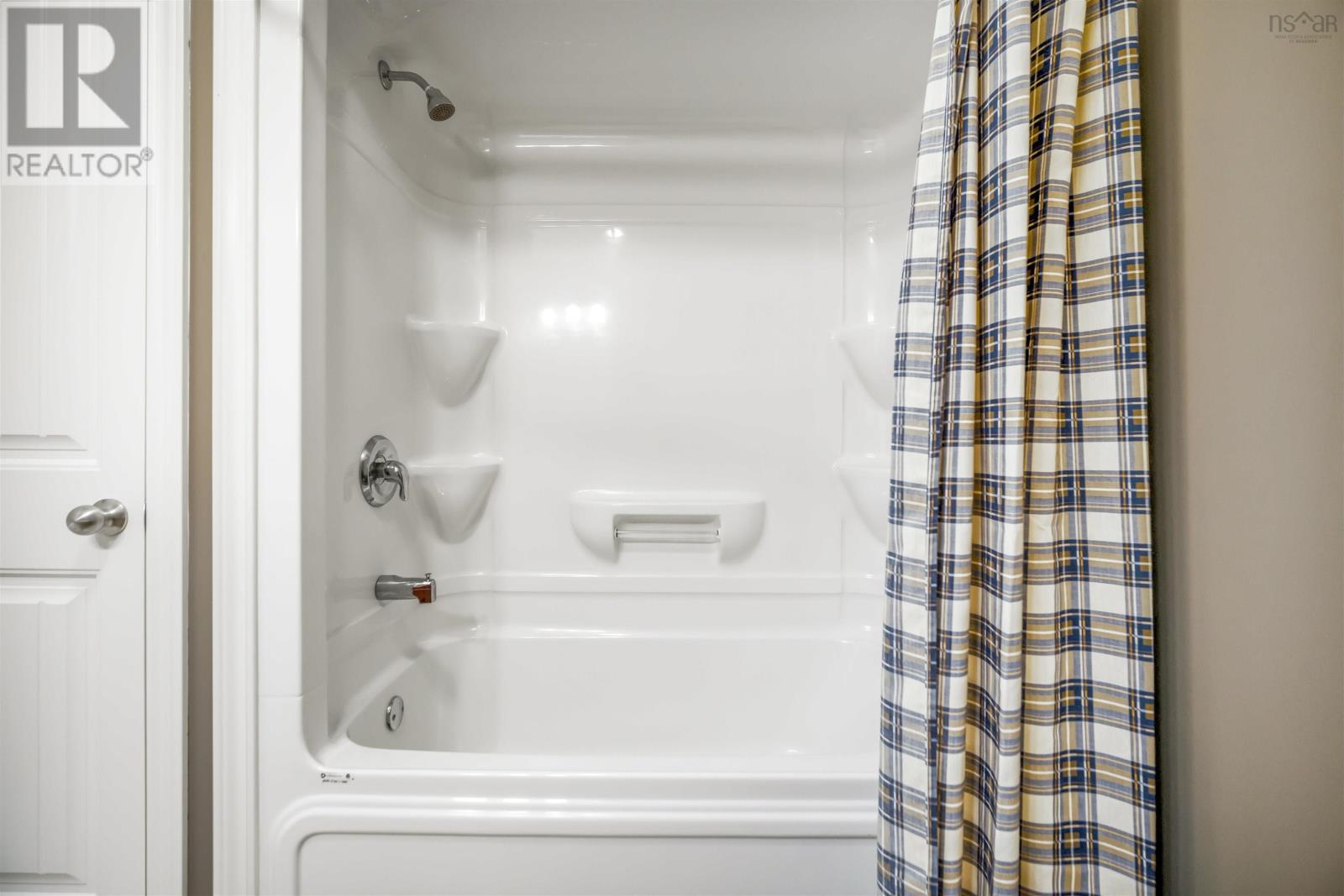 439 Newbury Road - 25